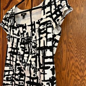 AGB Black and White Graphic Blouse